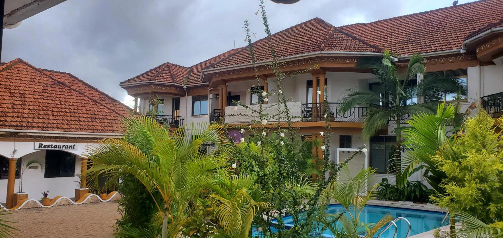 Mowicribs Hotel And Spa Entebbe Exterior foto